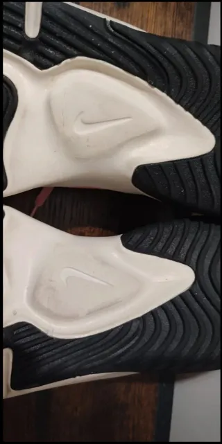 Scarpe Nike Legend Essential 3 Rosa