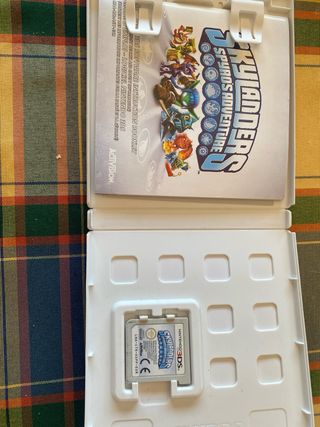 Skylanders Giants Nintendo 3DS Starter Pack