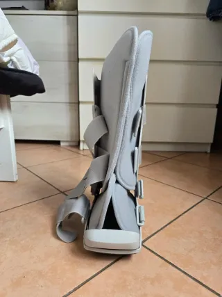 Walker ortopedico usato