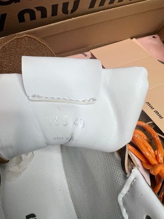 New Balance x Miu Miu Marrón Naranja