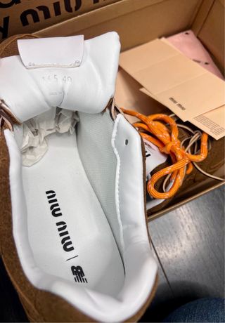 New Balance x Miu Miu Marrón Naranja
