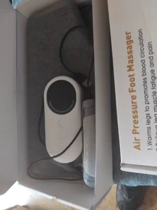 Masajeador de pies Air Pressure en persona