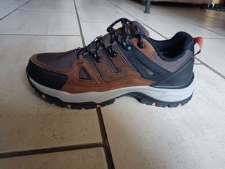 Zapatillas Skechers Montaña Marrón/Negro