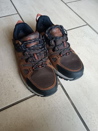 Zapatillas Skechers Montaña Marrón/Negro