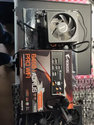Conjunto B450 AORUS PRO WIFI + CPU 2700X+16 GB RAM