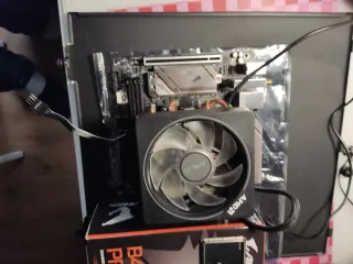 Conjunto B450 AORUS PRO WIFI + CPU 2700X+16 GB RAM