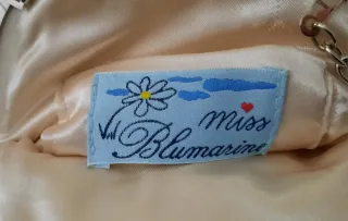 Pochette con rosa e strass