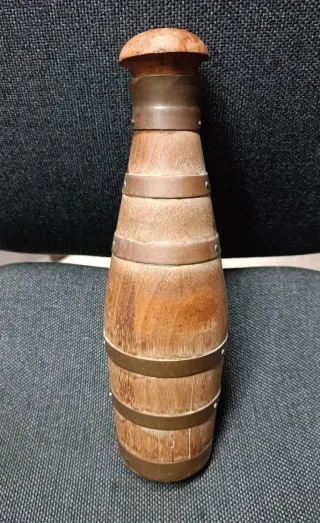 2 Botellas antiguas,Estilo Barril