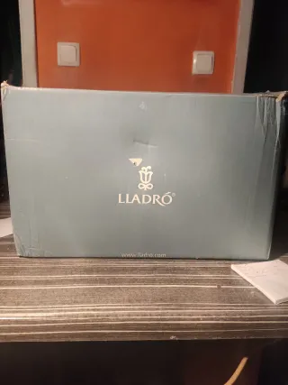 Figura Lladro Porcelana Niña y Perro 35cm