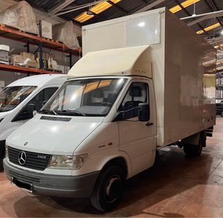 Vaciado de naves, pisos y casas