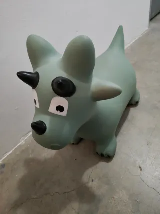 Juguete dinosaurio inflable1