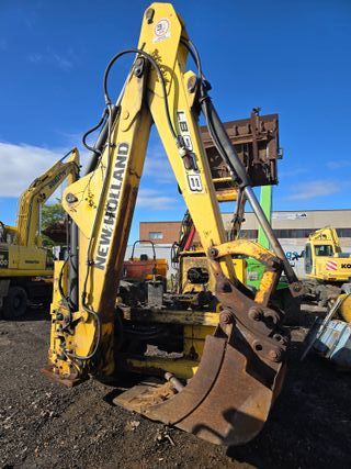 DES01 NEW HOLLAND LB95B EN DESPIECE