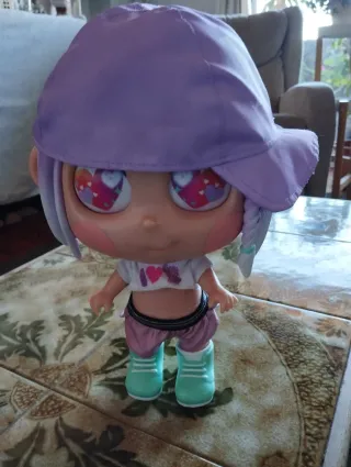 Muñeca Trotties NY ojos móviles