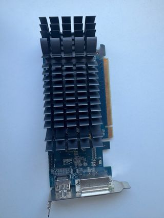 Tarjeta Gráfica ASUS GeForce 210 Silent 1GB DDR3
