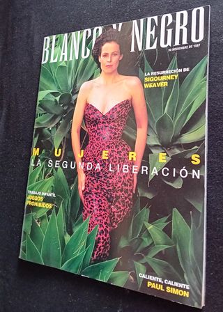 SIGOURNEY WEAVER BLANCO NEGRO ESPAÑA REVISTA 1997