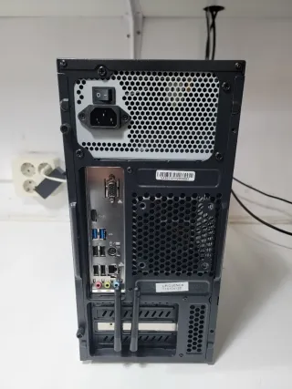 Ordenador PC Sobremesa Negro