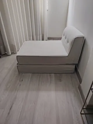 Sofá cama plegable pequeño. Totalmente nuevo!!