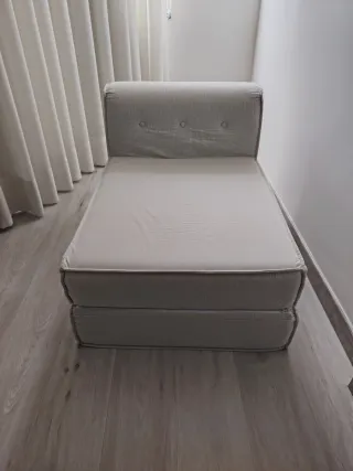 Sofá cama plegable pequeño. Totalmente nuevo!!
