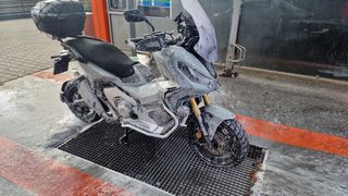 Honda Adv 750 3/22 5000km
