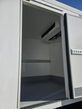 Camion frigorífico iveco daily 3500kg