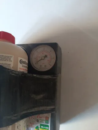 Kit reparación pinchazos coche