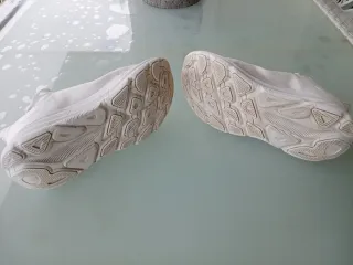 Hoka Clifton 9 Blancas