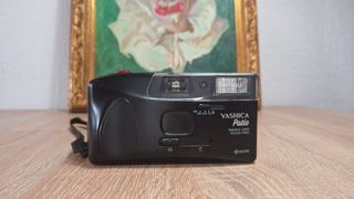 Cámara compacta de película de 35 mm Yashica Patio