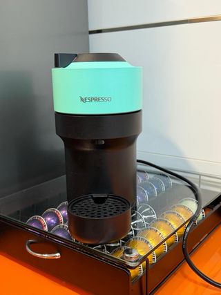 Cafetera Nespresso Vertuo Pop Turquesa