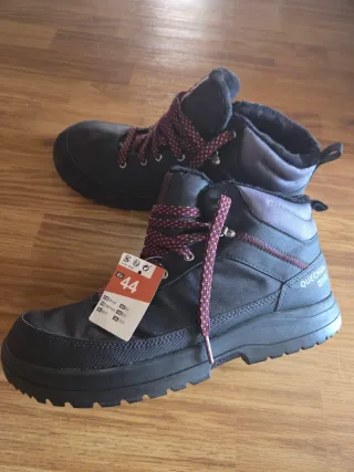 Botas Puma Talla 44 Negras y Moradas