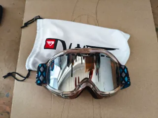 Tabla Snowboard, botas y gafas