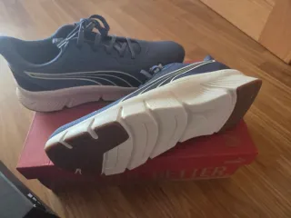 Zapatillas Puma Azul y Blanco