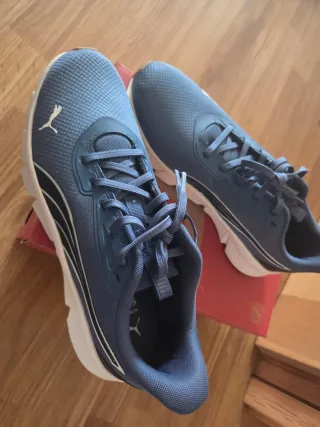 Zapatillas Puma Azul y Blanco