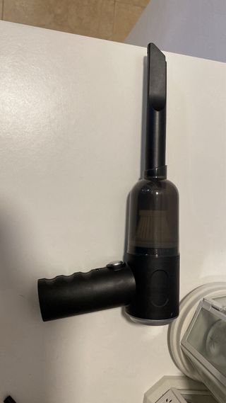 Mini aspiradora portátil con accesorios