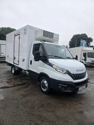 Camion frigorífico iveco daily 3500kg