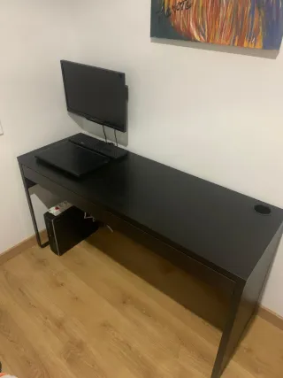 Mesa de escritorio negra madera