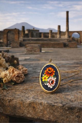 Ciondolo antico micromosaico floreale oro