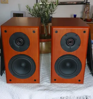 Altavoces Pulsar Audio M5 Cerezo