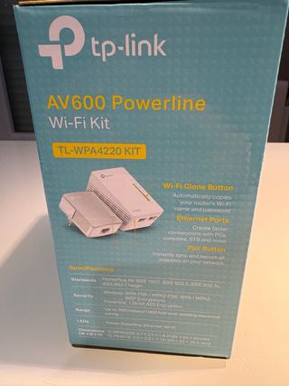 TP-Link AV600 Powerline Wi-Fi Kit TL-WPA4220