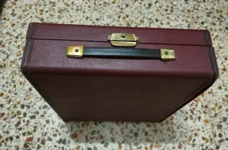 Máquina de escribir Olivetti Studio 44