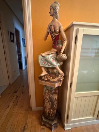 Escultura de dos piezas