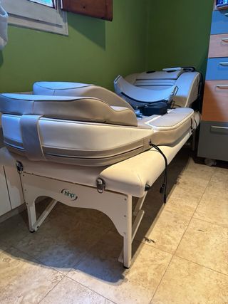 Cama de masaje profesional