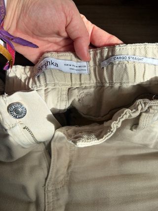 Pantalones cargo beige