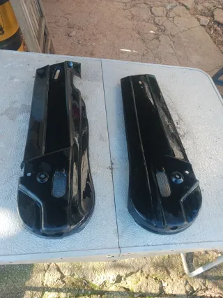 Carcasa Cadena y Basculante Derbi Variant