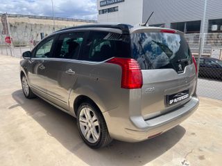 Peugeot 5008 Style 1.6 BlueHDi 88KW (120CV)