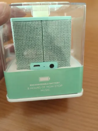 Altavoz Rockbox Cube Portátil Bluetooth