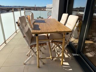 Mesa y 4 Sillas Exterior Bambú