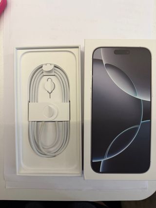 IPhone 16 Pro Max 256GB Blanco • 100% bateria