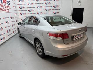 Toyota Avensis 2011