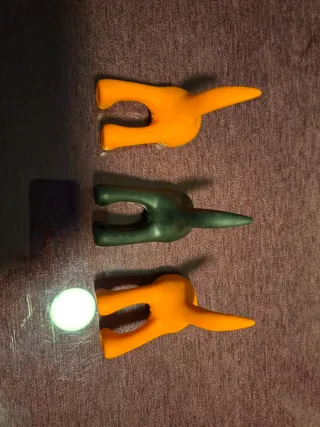 Percheros Ikea Plástico Naranja y negro