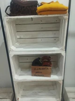 Cajas de madera blancas decapadas pequeñas 15€y20